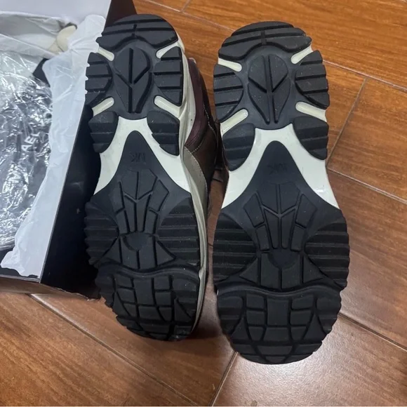 Mens Michael Kors sz 12 - Picture 3 of 3